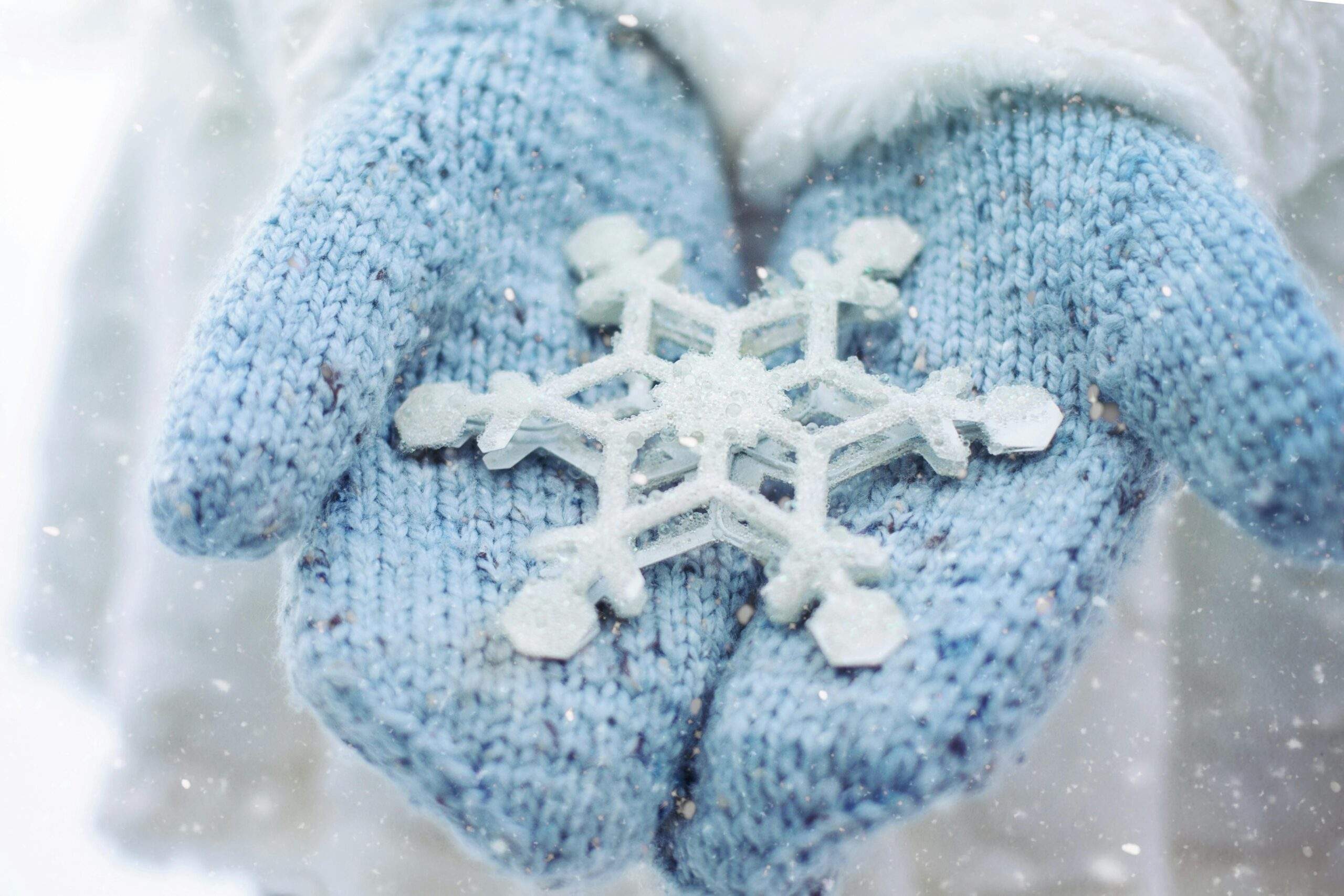 Illustration showing layering tips for cold weather activities